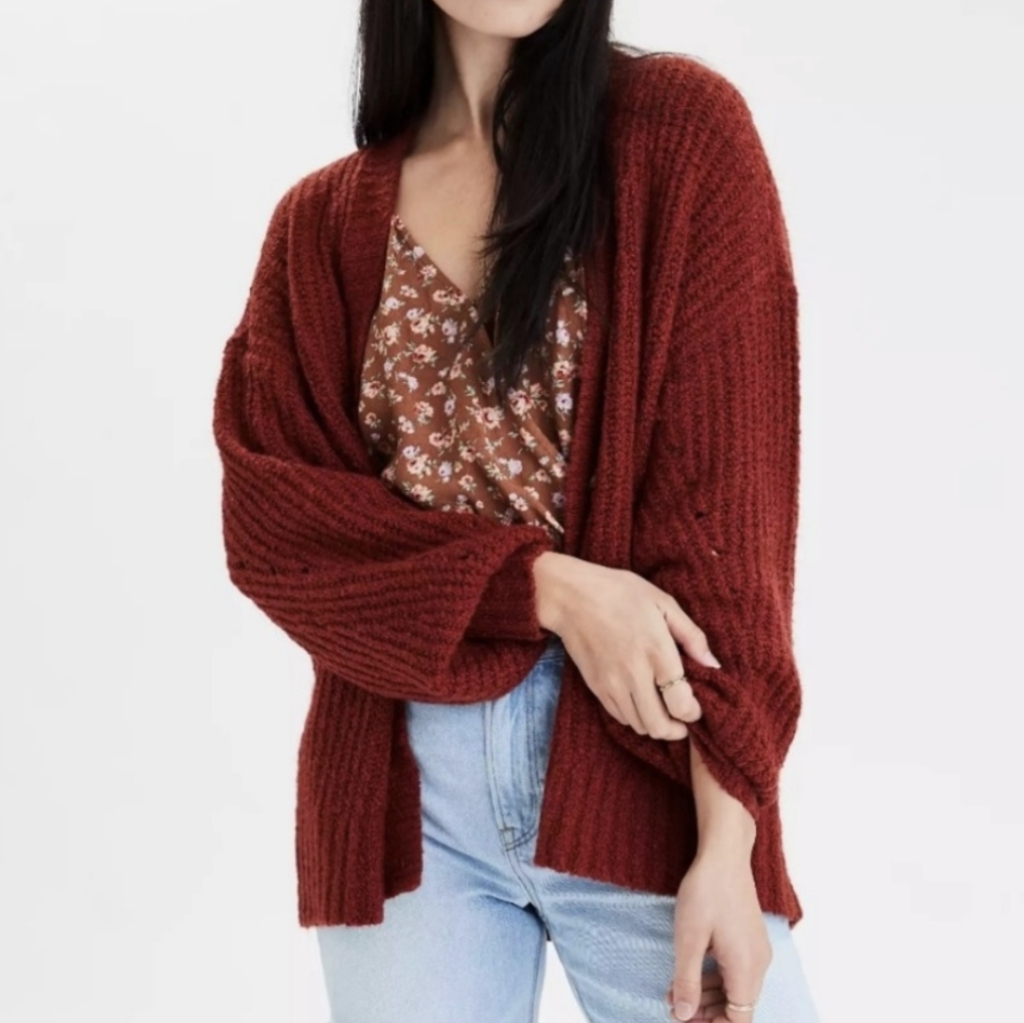 American Eagle Oversized Chunky Knit Rust V-Neck Cardigan Sweater